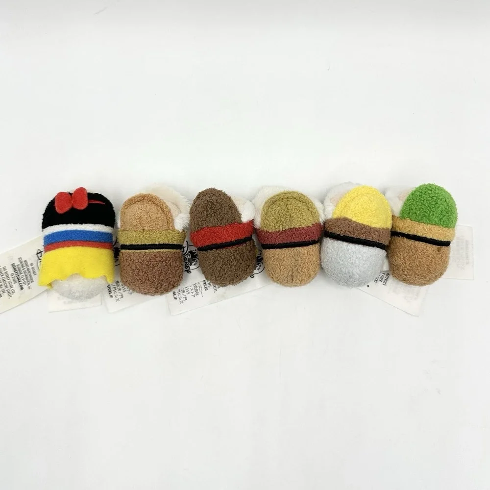 Disney Parks Tsum Tsum Snow White & The Seven Dwarfs Cottage Plush 5 Only READ